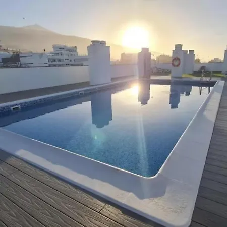 With Rooftop Pool Apartmán *